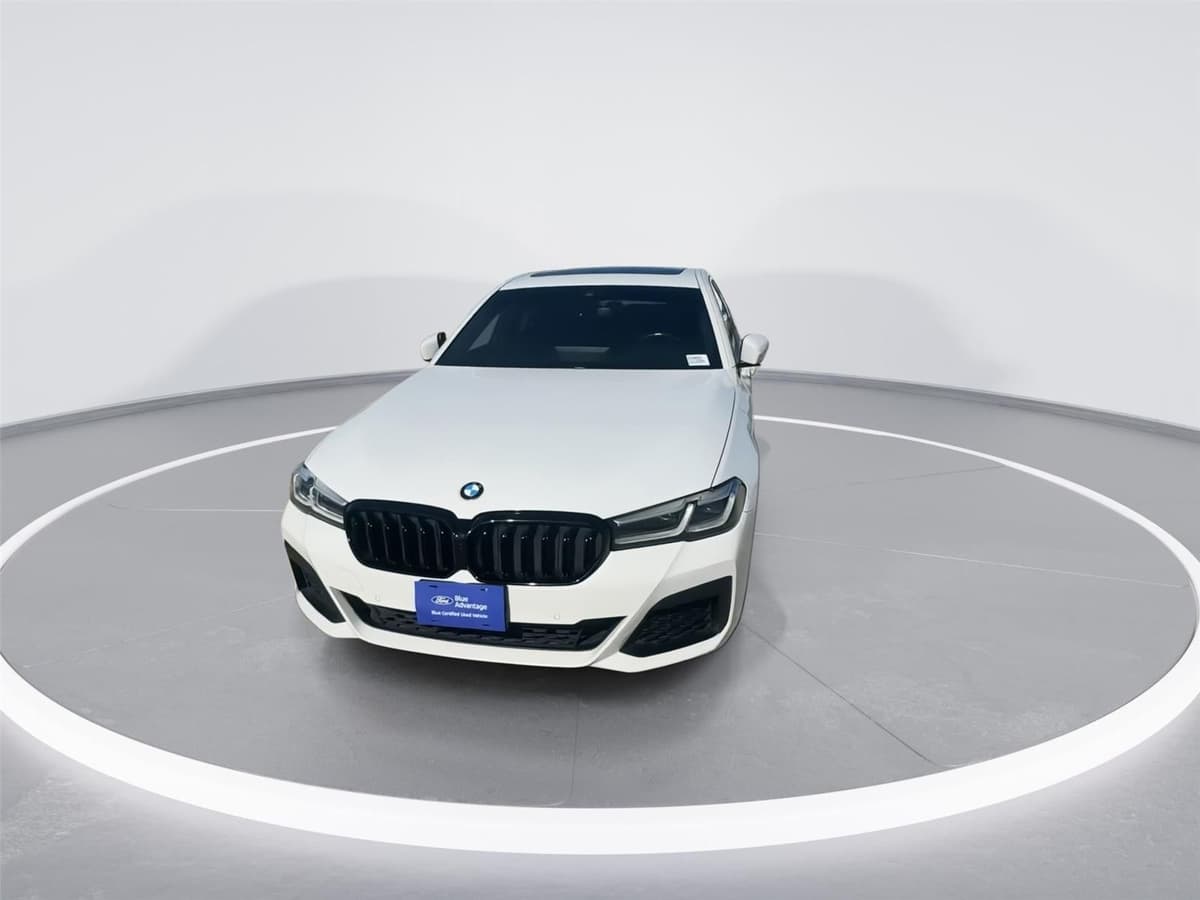 2021 BMW 5 Series - Image 3