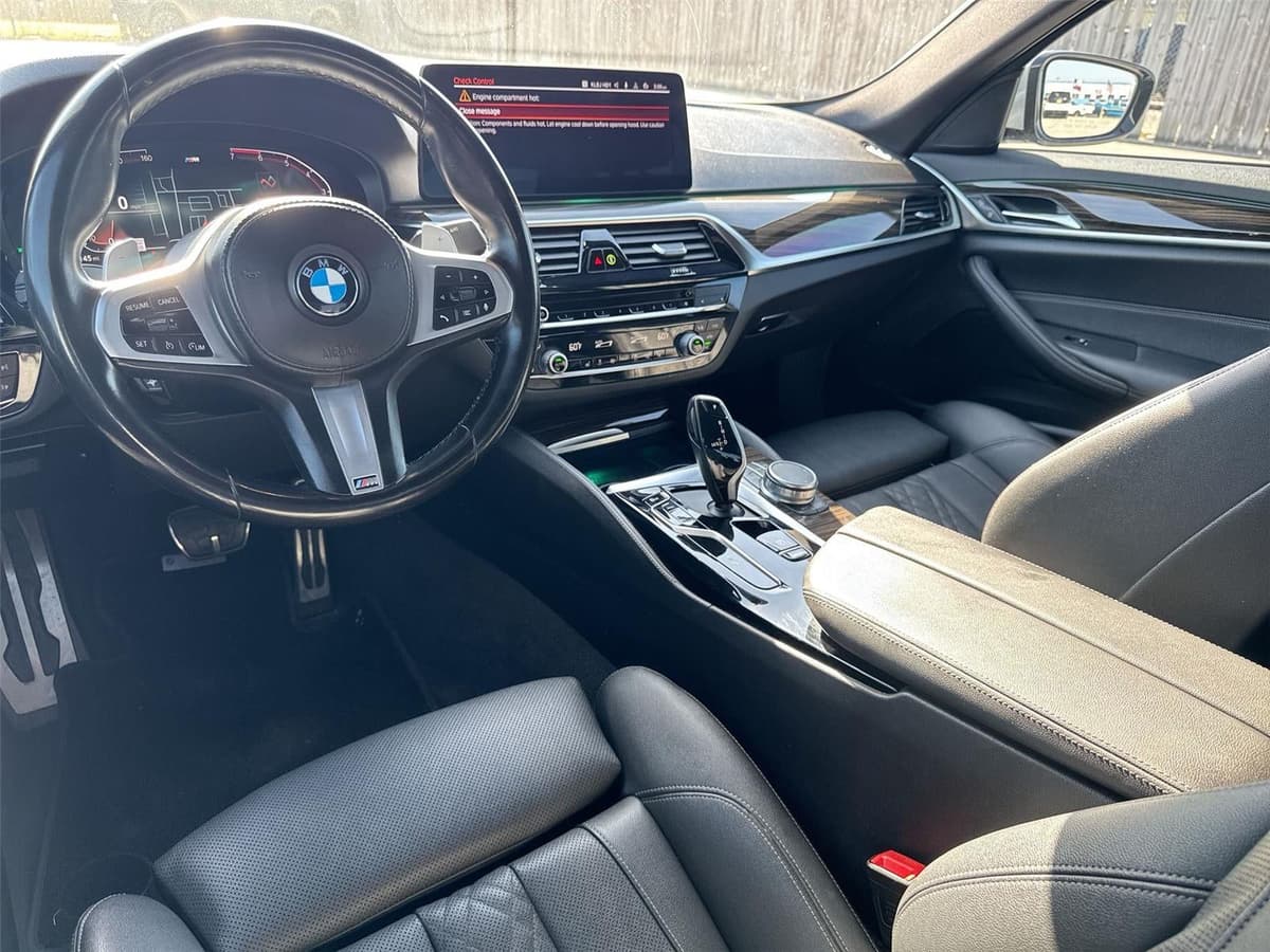 2021 BMW 5 Series - Image 31