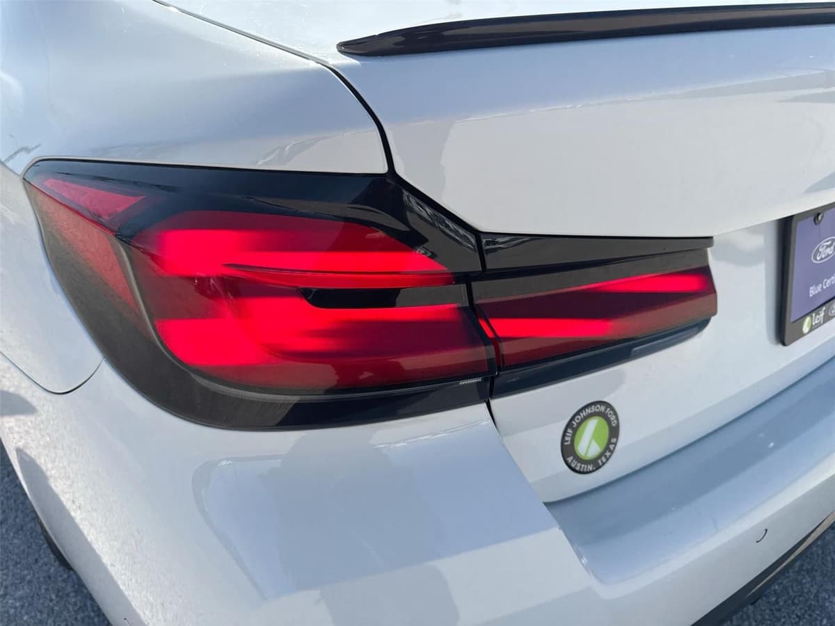 2021 BMW 5 Series - Image 33