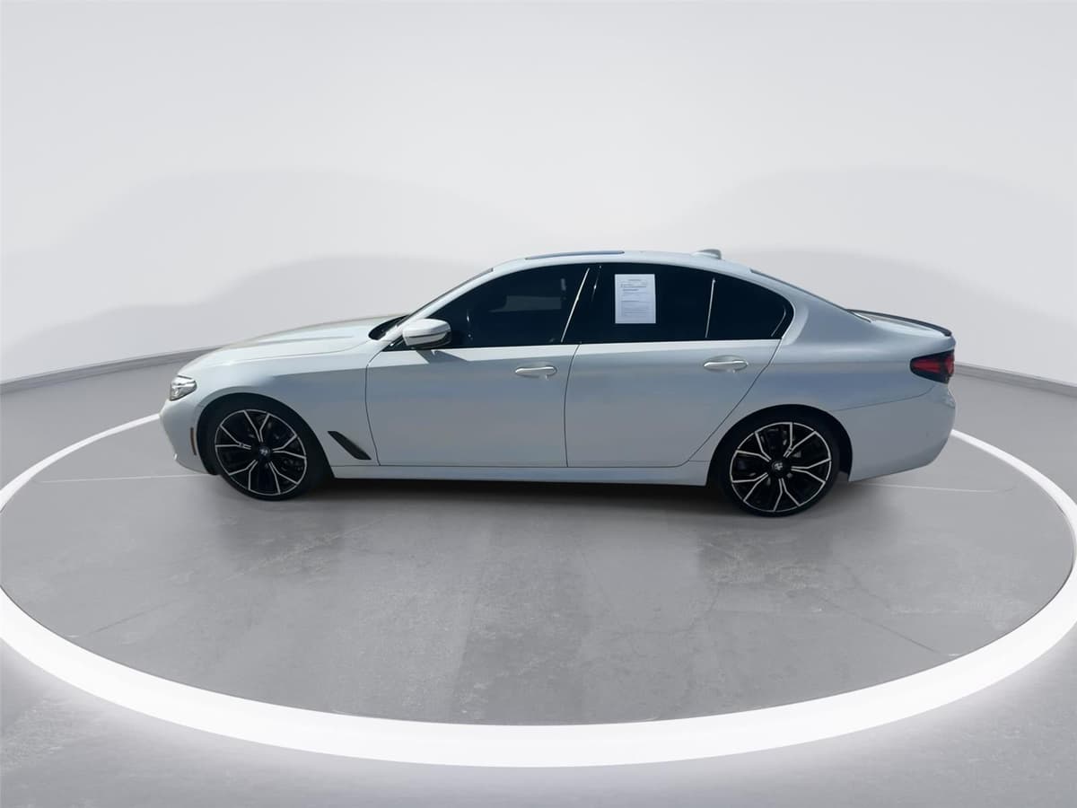 2021 BMW 5 Series - Image 5