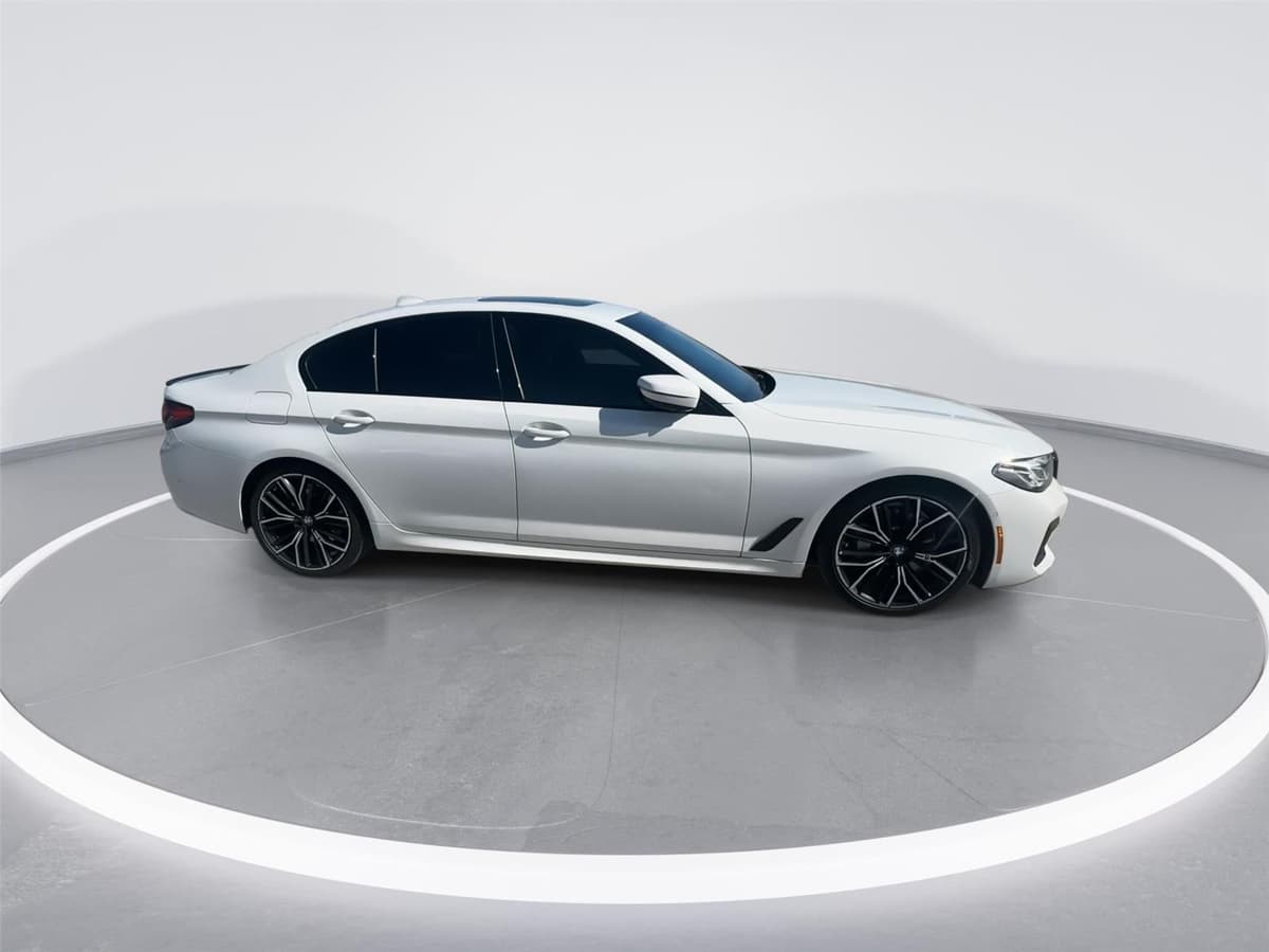 2021 BMW 5 Series - Image 9