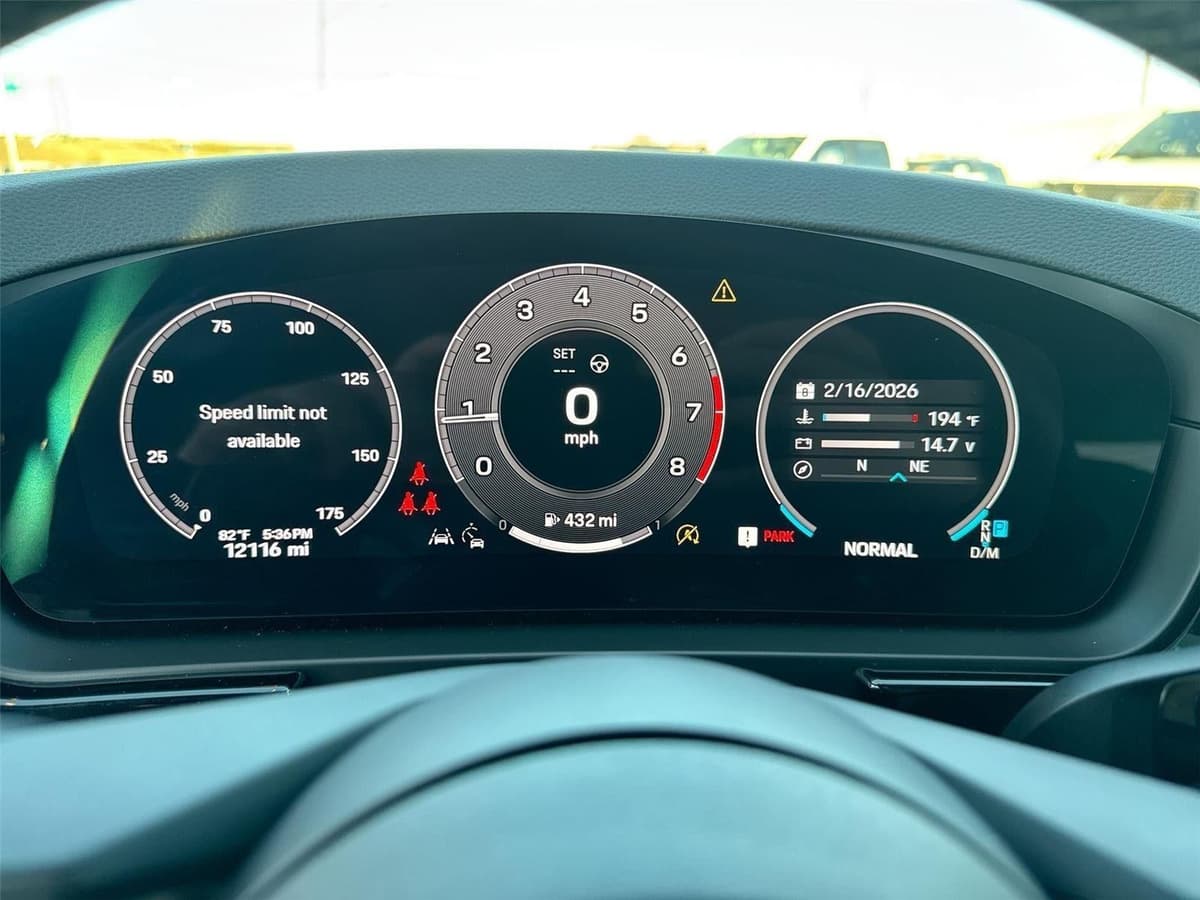 2024 Porsche Cayenne - Image 10