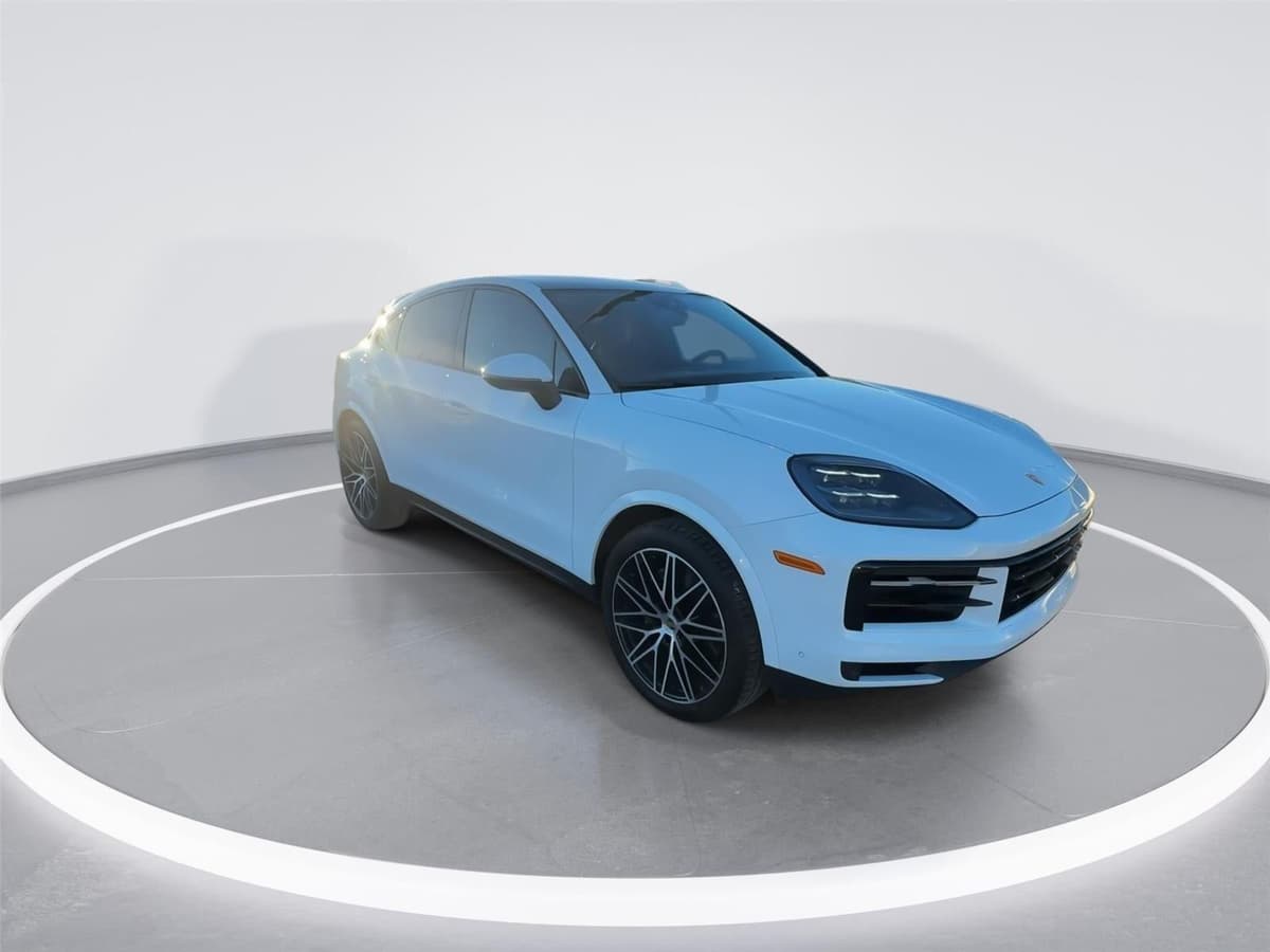 2024 Porsche Cayenne - Image 2