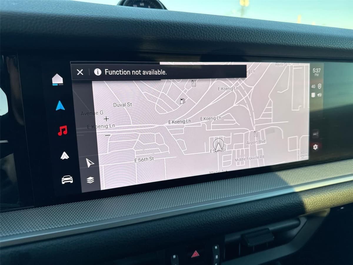 2024 Porsche Cayenne - Image 20