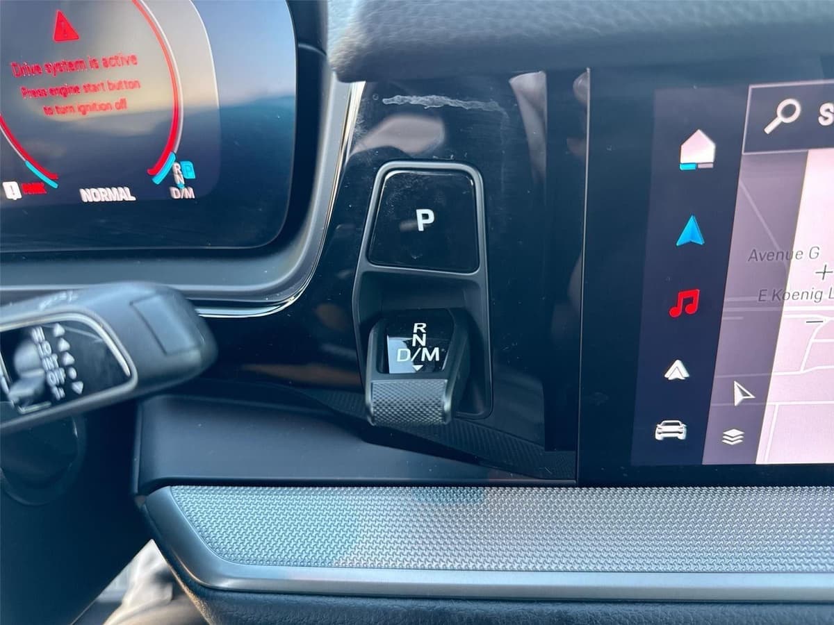 2024 Porsche Cayenne - Image 22