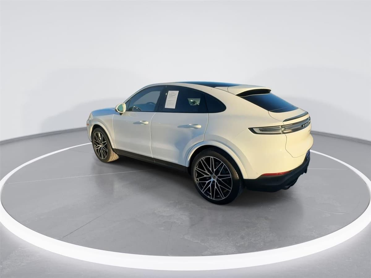 2024 Porsche Cayenne - Image 6