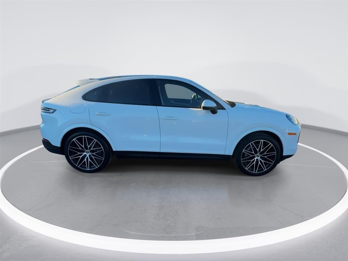 2024 Porsche Cayenne - Image 9