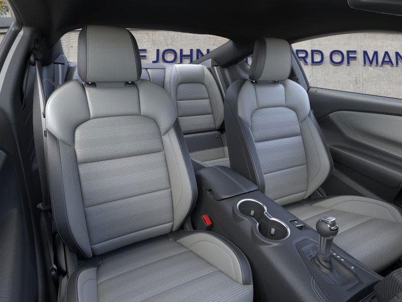 2025 Ford Mustang - Image 10