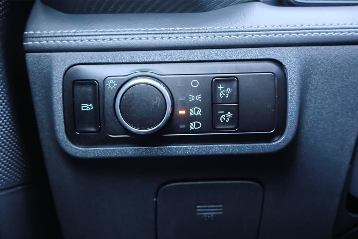 2025 Ford Mustang - Image 16