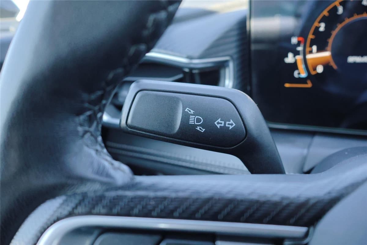 2025 Ford Mustang - Image 17