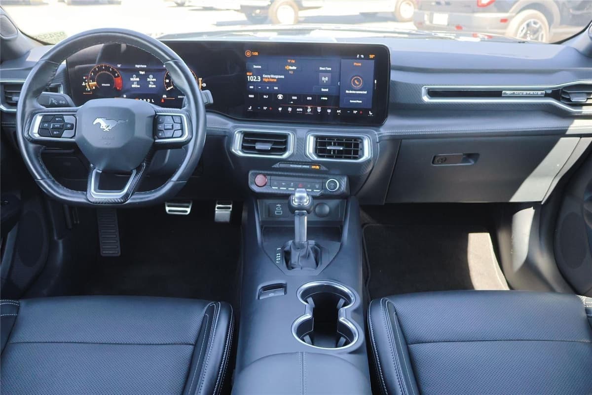 2025 Ford Mustang - Image 24