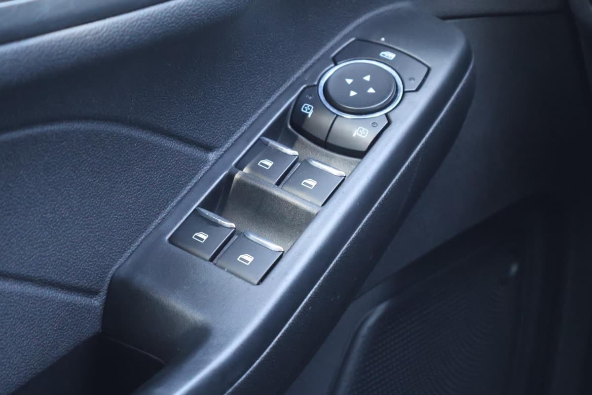 2023 Ford Escape - Image 17