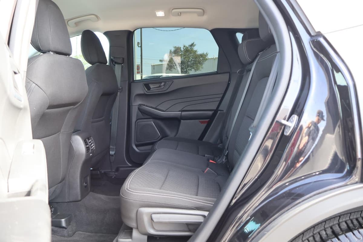 2023 Ford Escape - Image 30