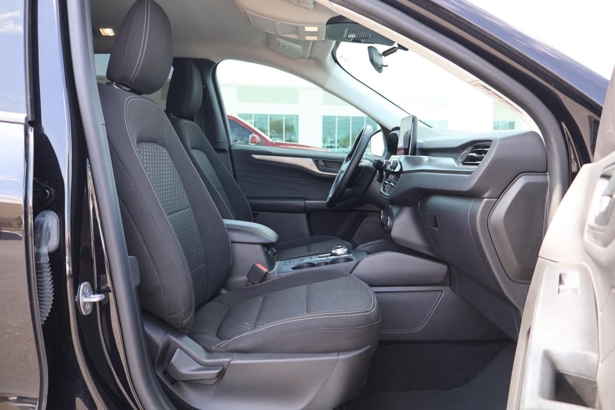 2023 Ford Escape - Image 36