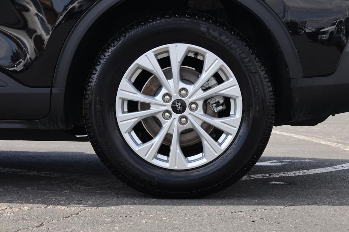 2023 Ford Escape - Image 5