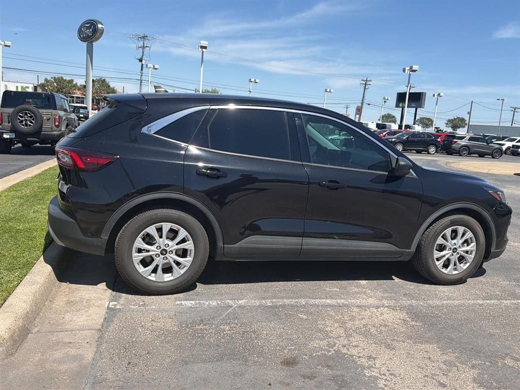 2023 Ford Escape - Image 50