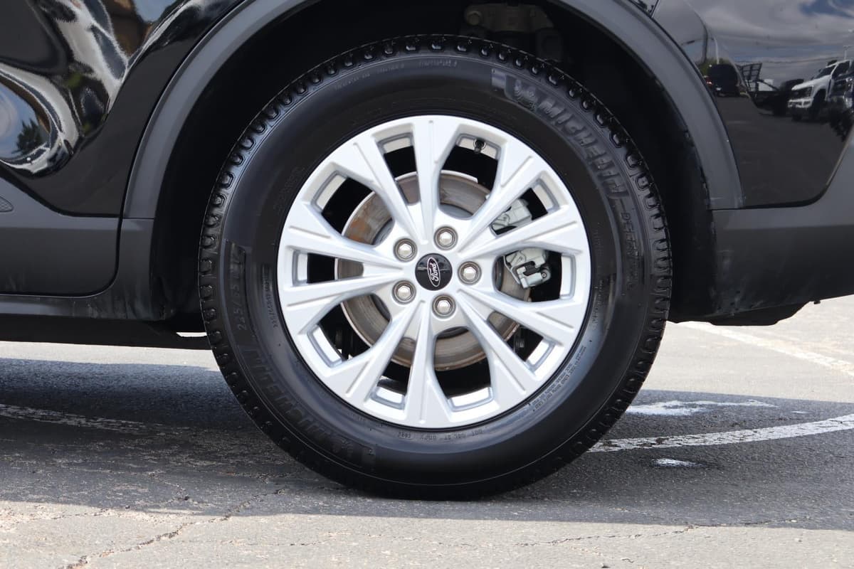 2023 Ford Escape - Image 6