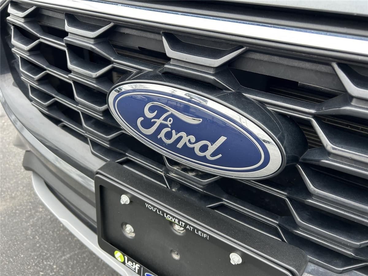 2025 Ford Escape - Image 12