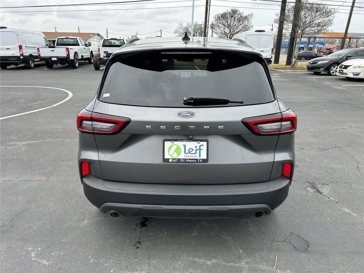 2025 Ford Escape - Image 6