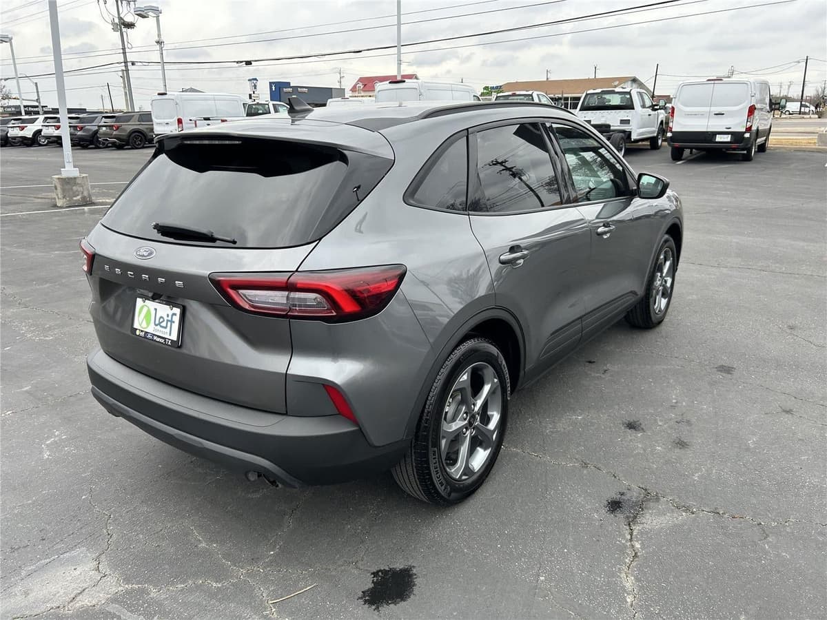 2025 Ford Escape - Image 7