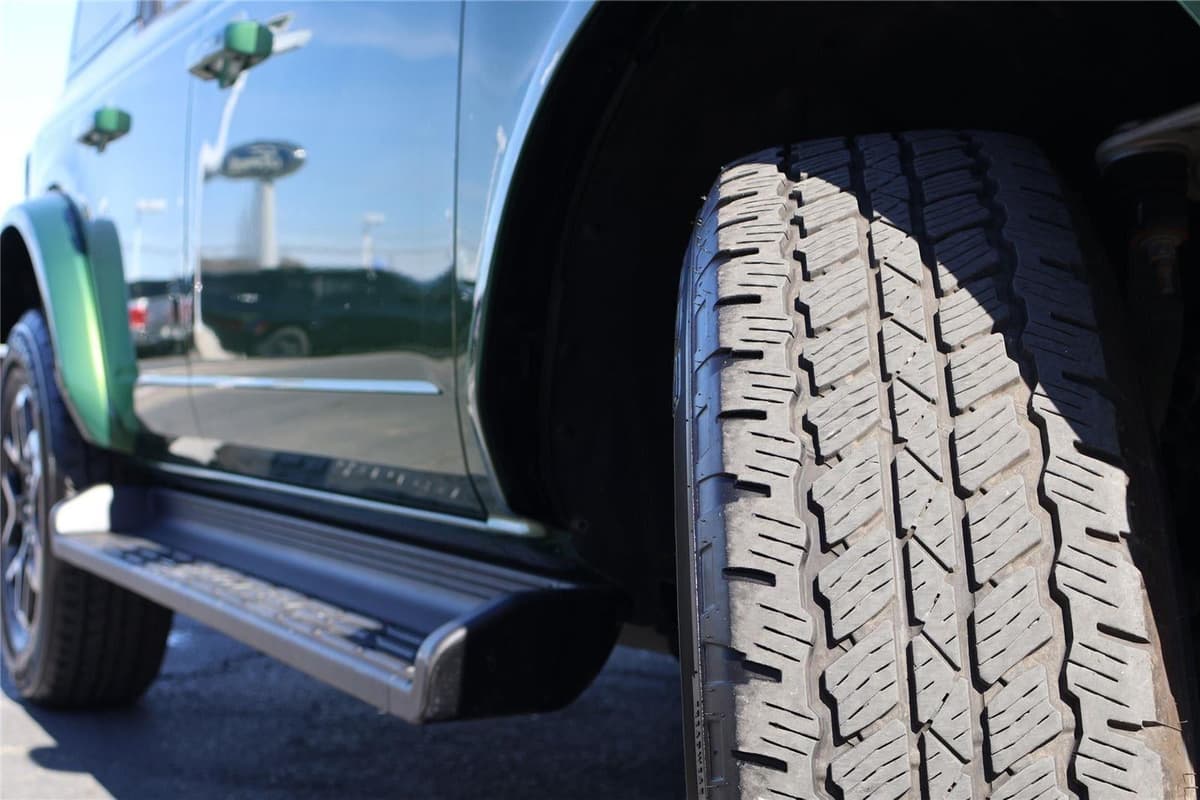 2025 Ford Bronco - Image 11