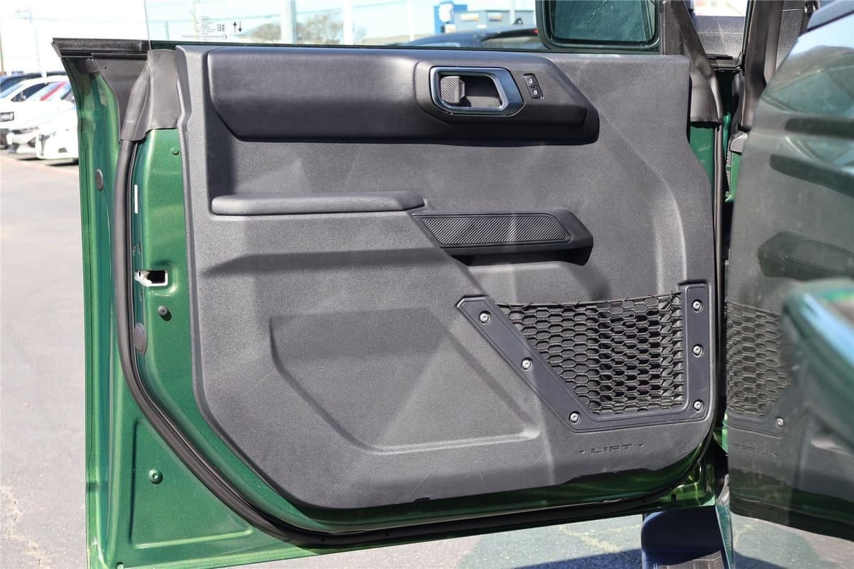 2025 Ford Bronco - Image 12