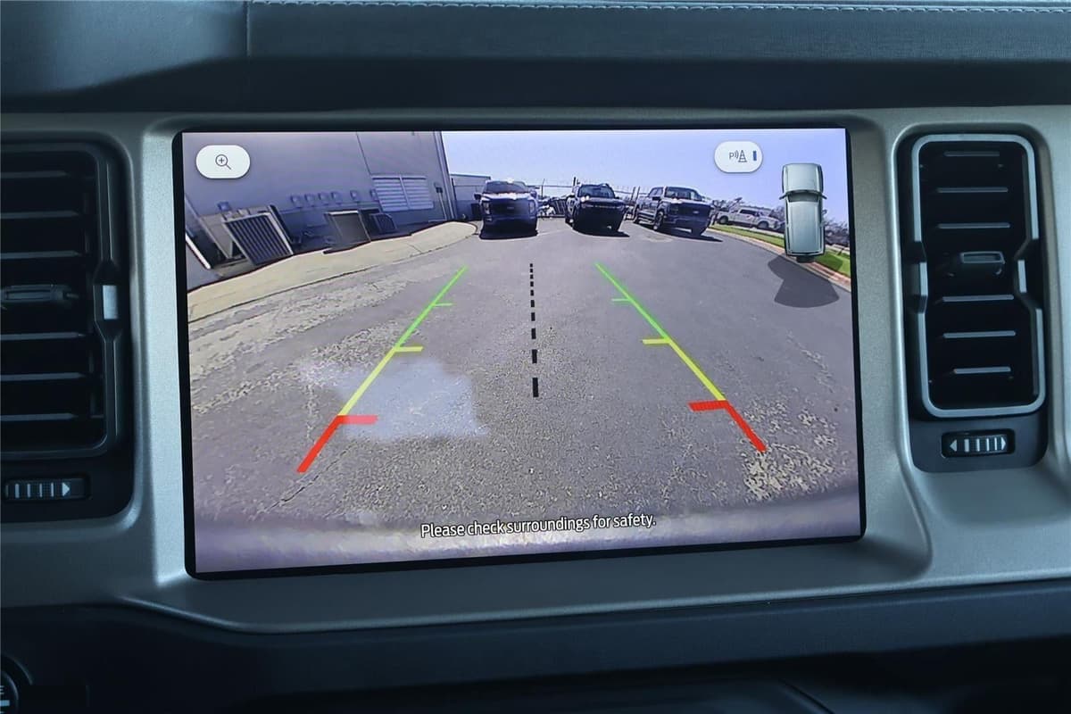 2025 Ford Bronco - Image 22