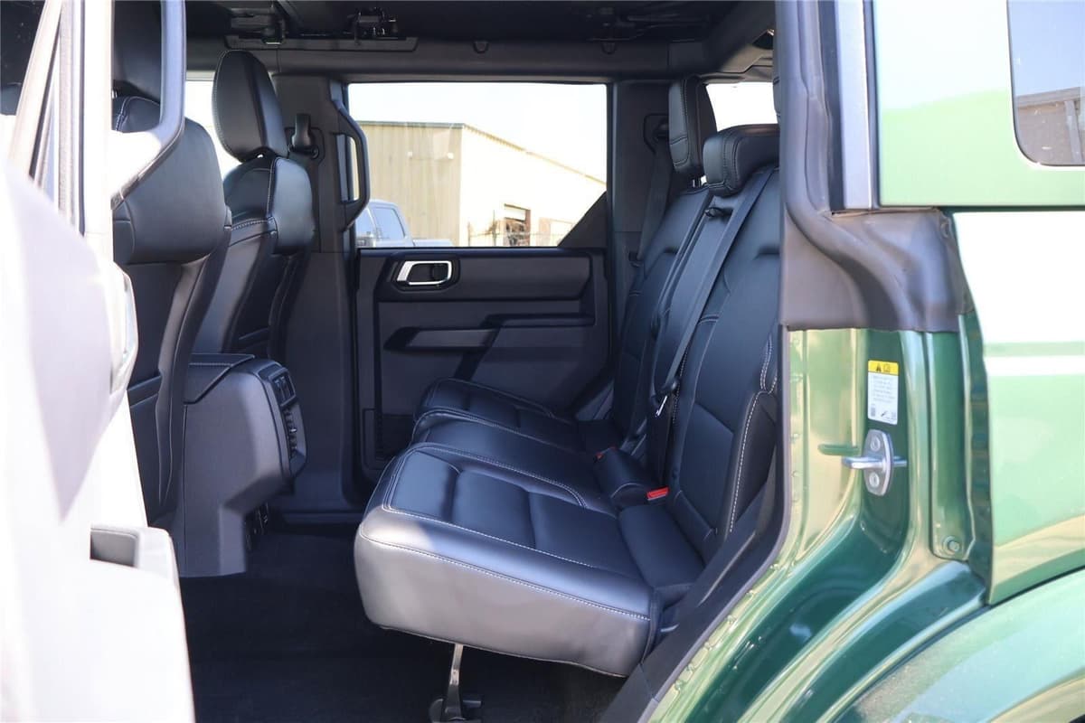 2025 Ford Bronco - Image 31