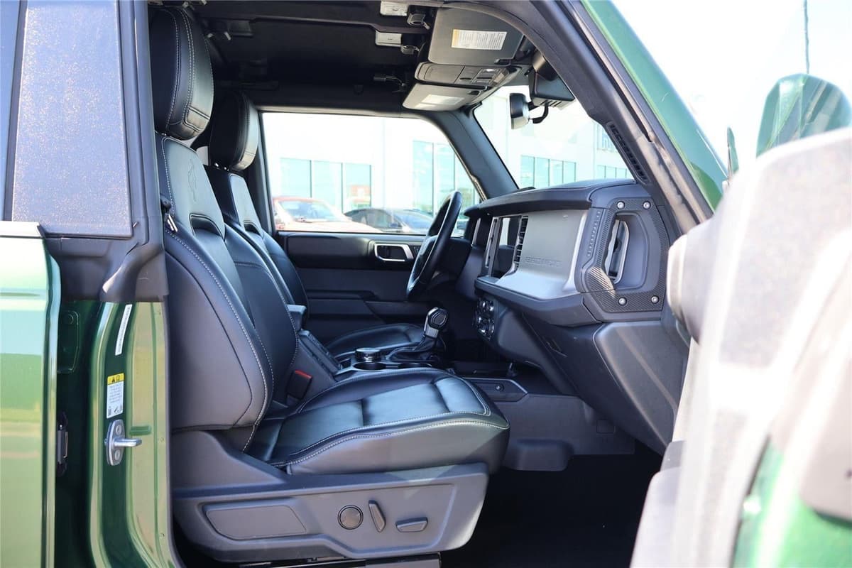 2025 Ford Bronco - Image 38