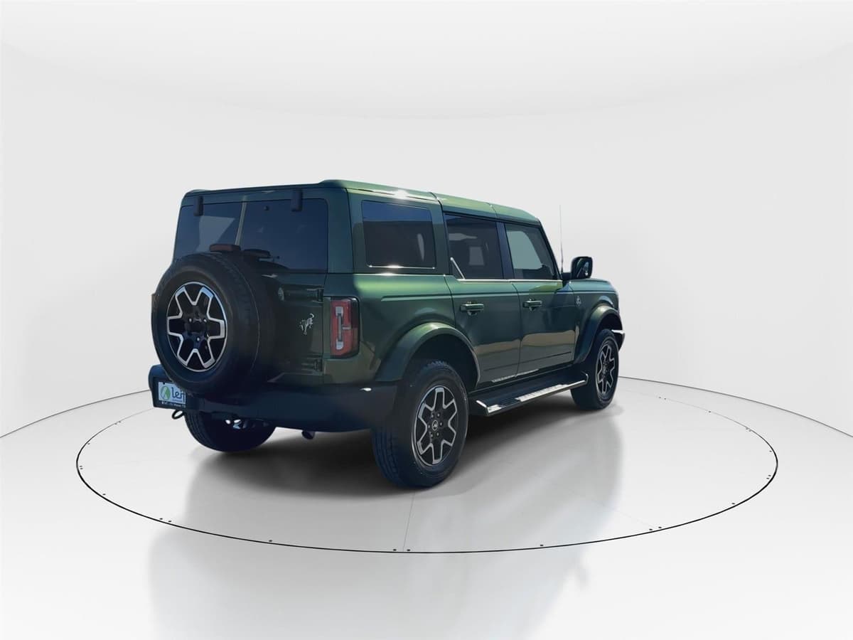 2025 Ford Bronco - Image 8