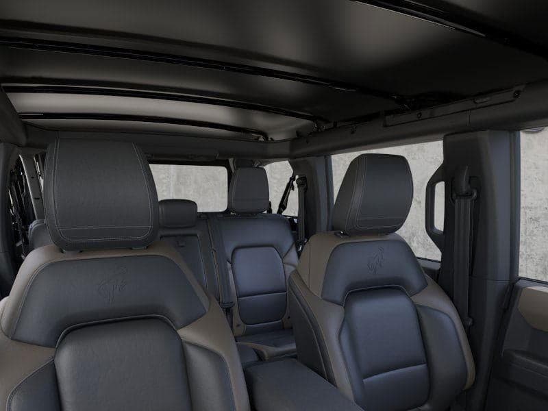 2025 Ford Bronco - Image 12