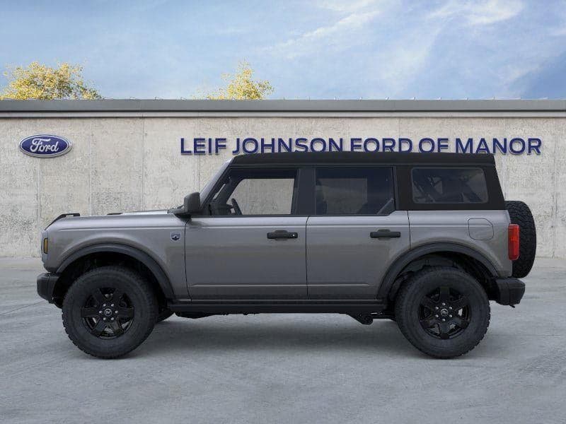 2025 Ford Bronco - Image 3