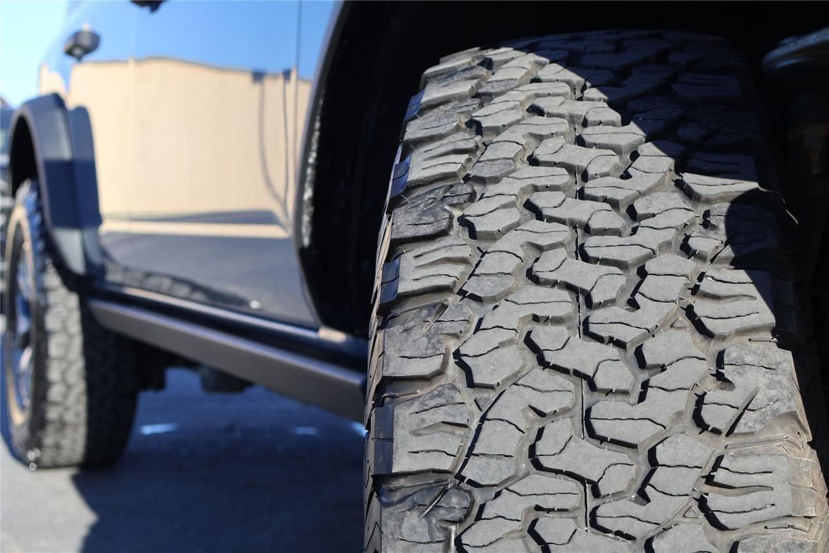 2025 Ford Bronco - Image 11