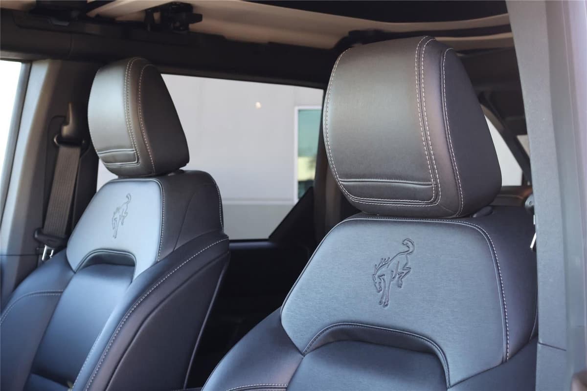 2025 Ford Bronco - Image 15