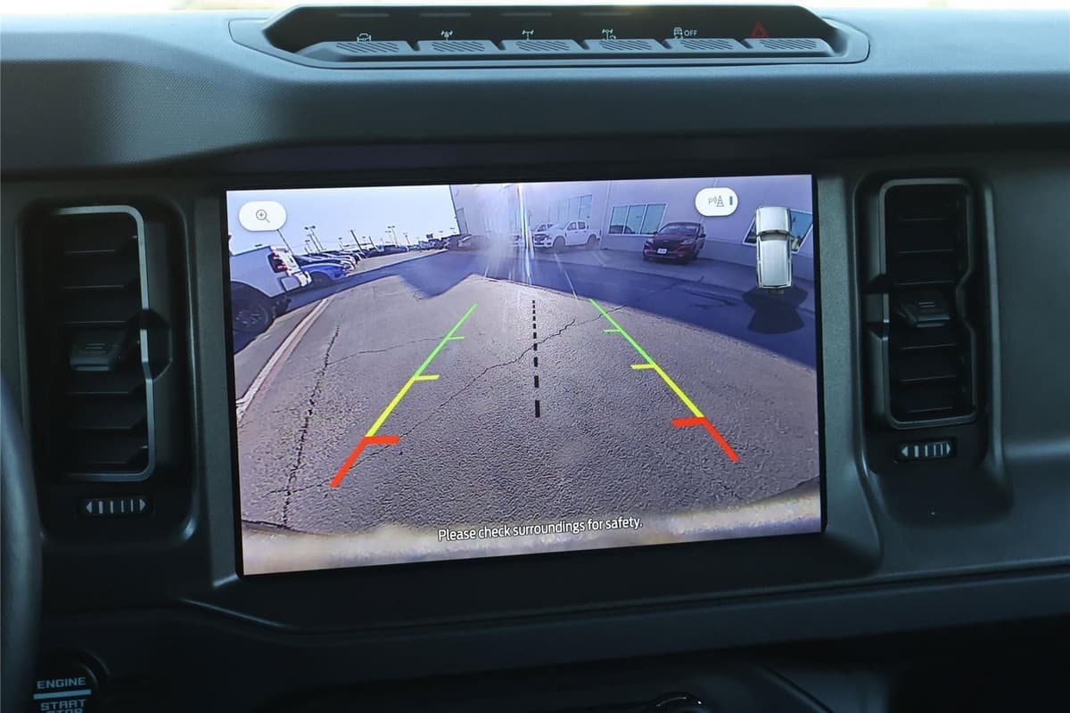 2025 Ford Bronco - Image 21