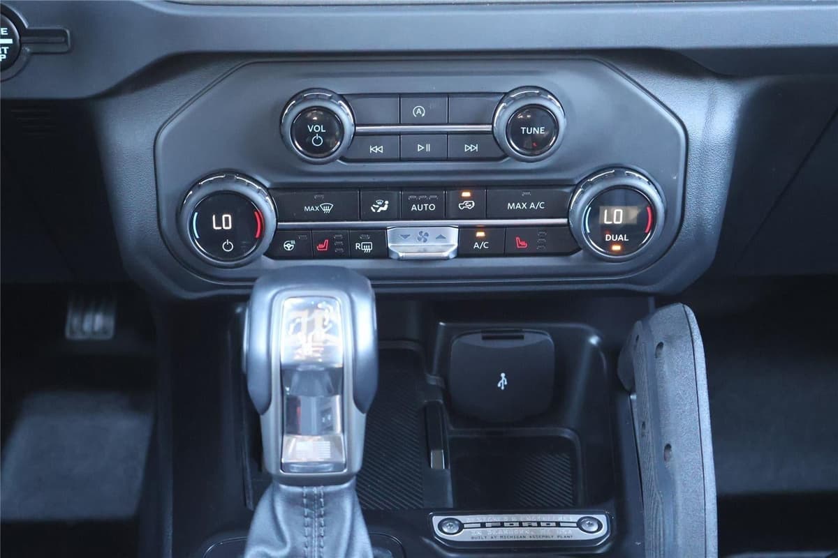 2025 Ford Bronco - Image 22