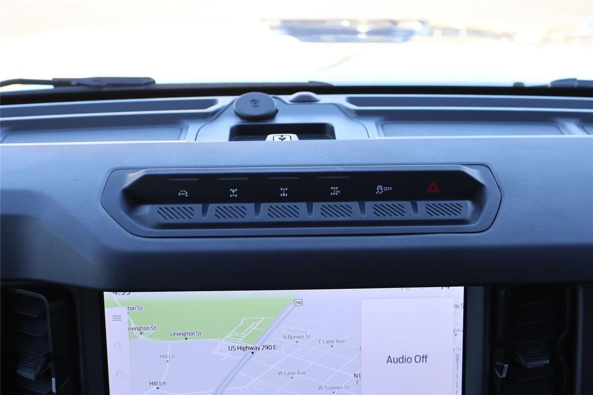 2025 Ford Bronco - Image 27