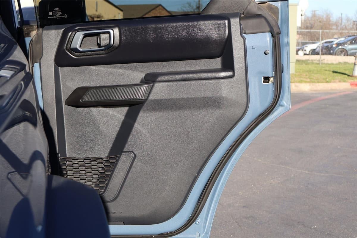 2025 Ford Bronco - Image 32