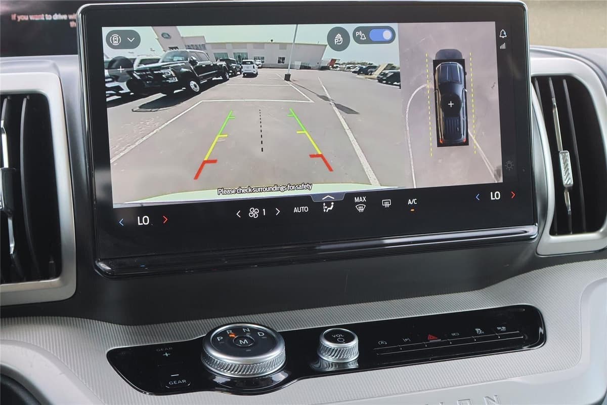 2025 Ford Expedition - Image 20