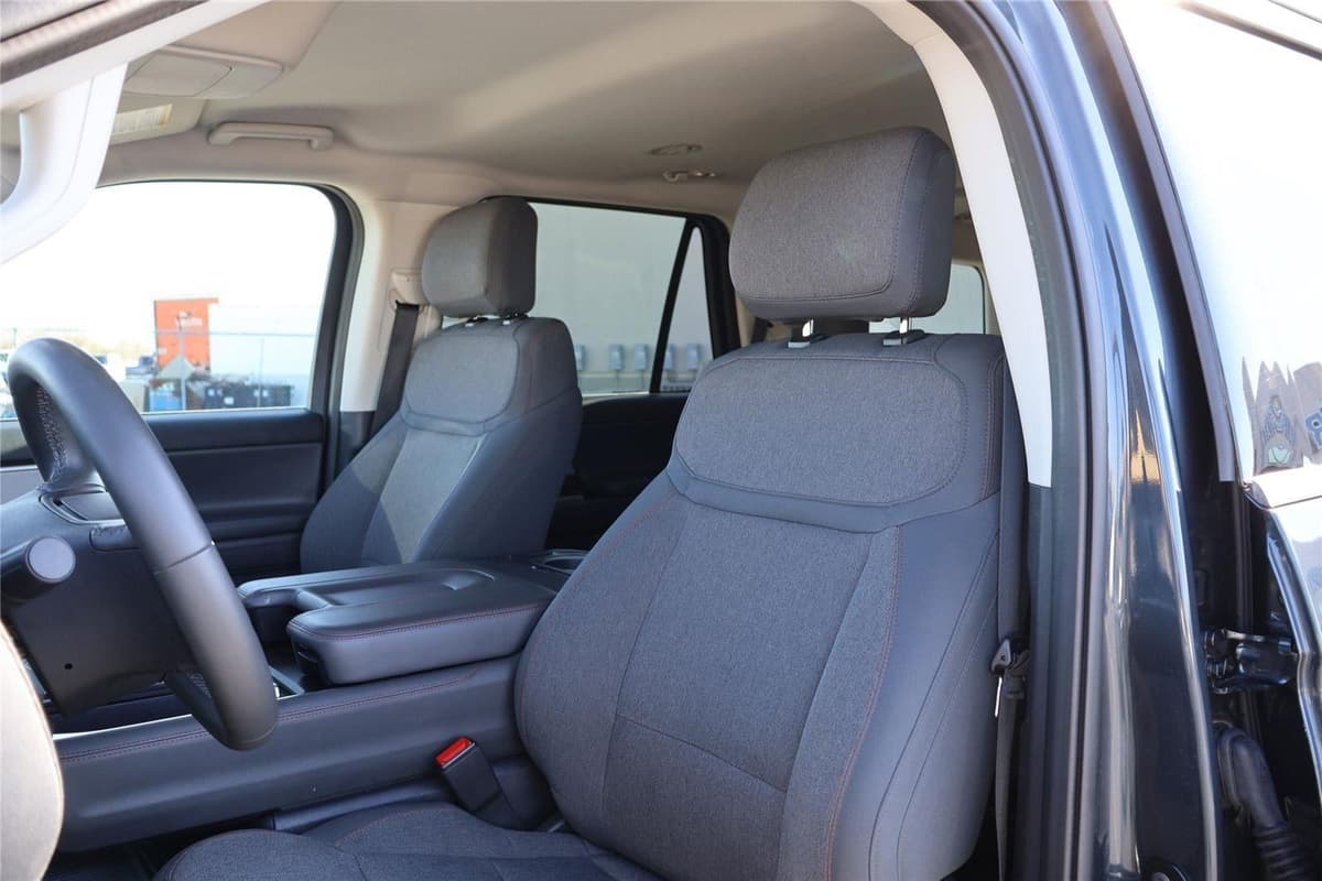 2025 Ford Expedition - Image 14