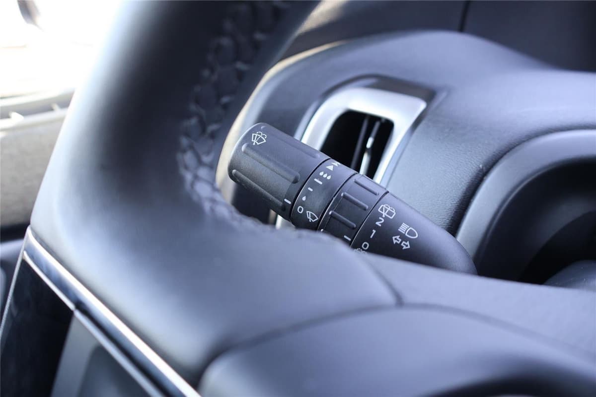 2025 Ford Expedition - Image 20