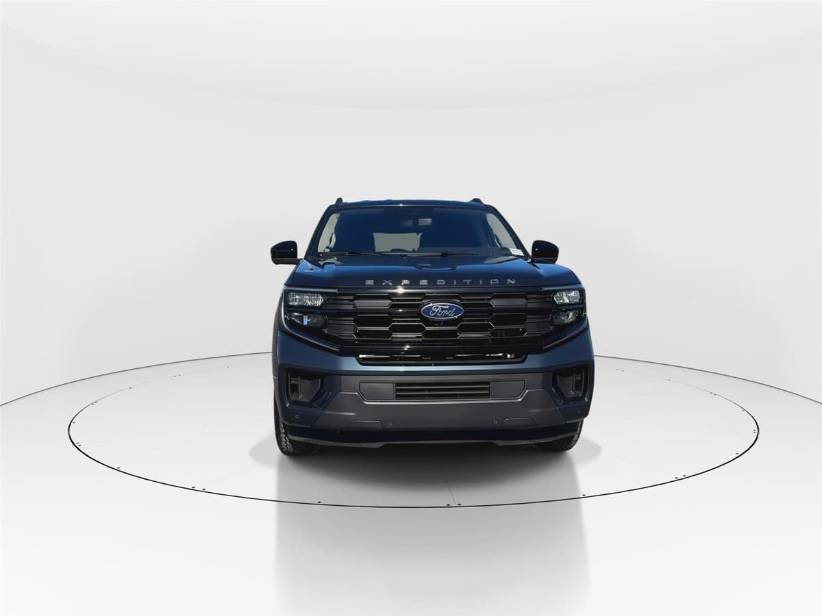 2025 Ford Expedition - Image 3