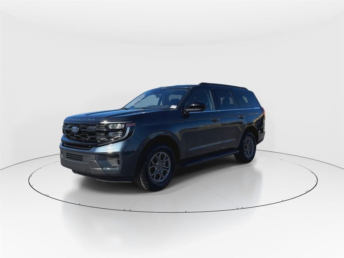 2025 Ford Expedition - Image 4