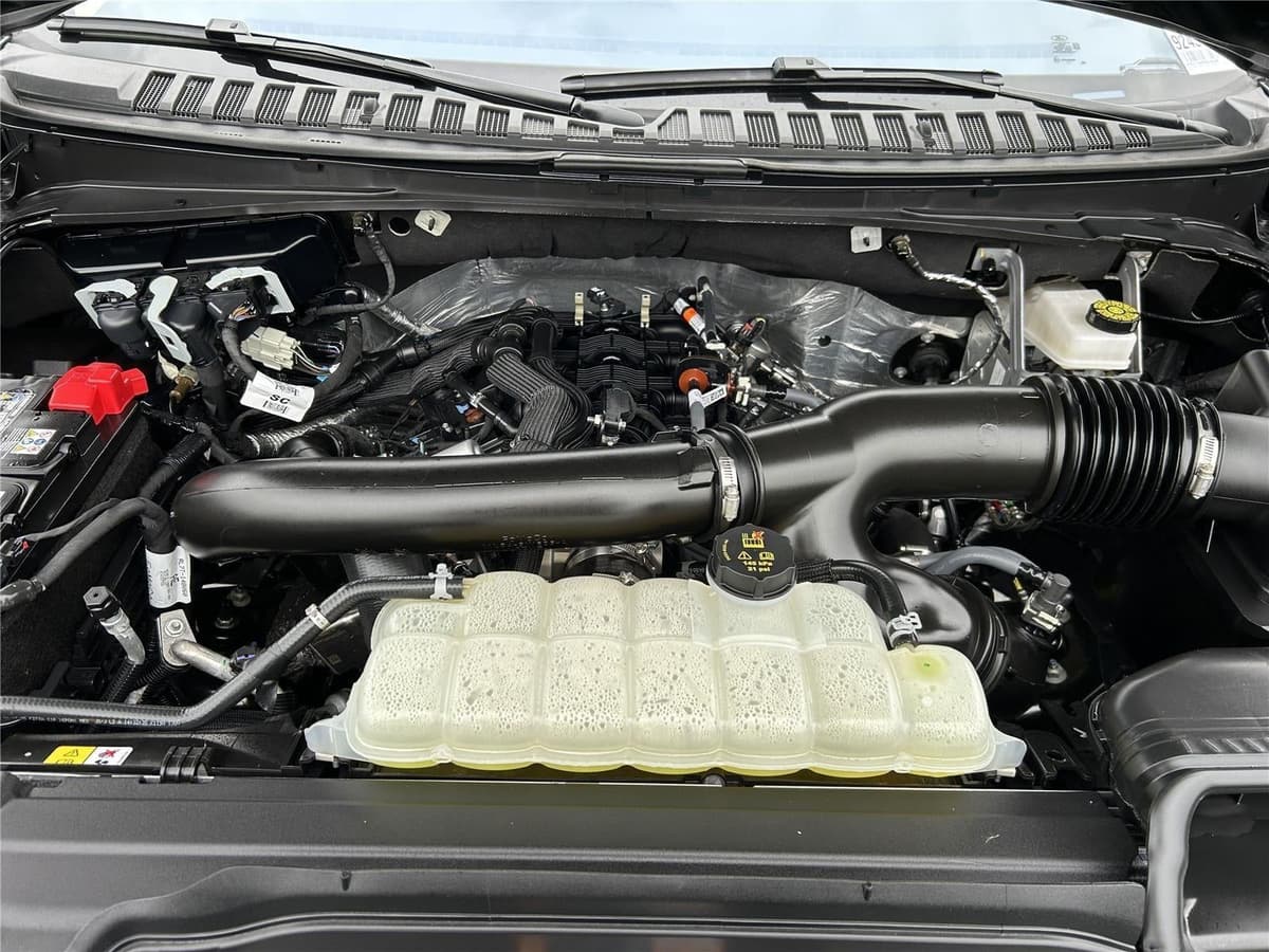 2025 Ford Expedition - Image 26