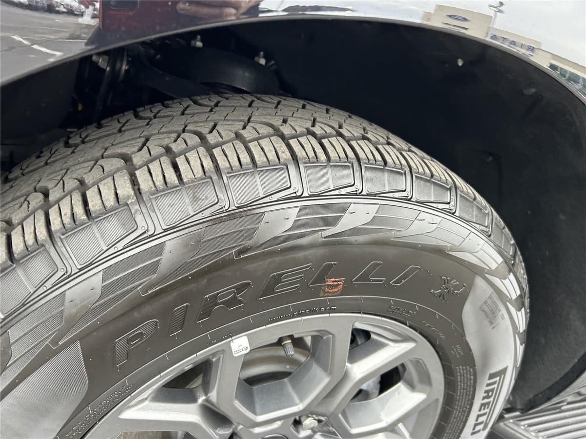 2025 Ford Expedition - Image 5