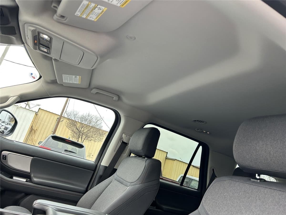 2025 Ford Expedition - Image 7