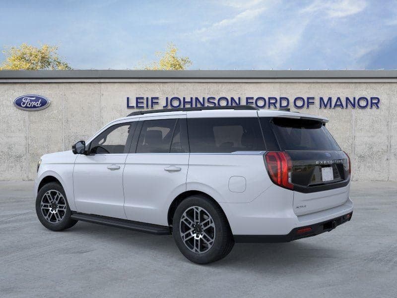 2026 Ford Expedition - Image 4