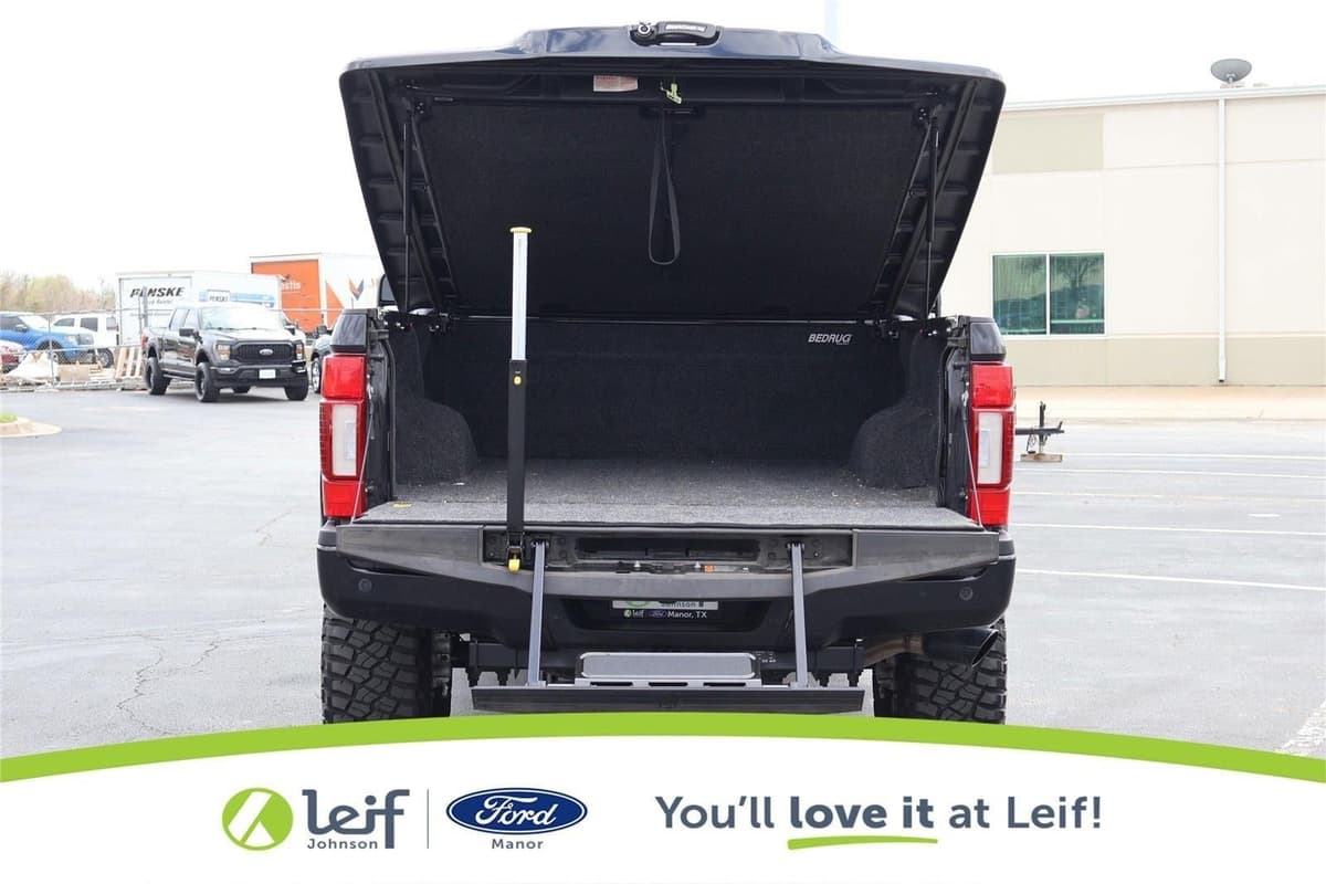 2022 Ford Super Duty F-250 - Image 10