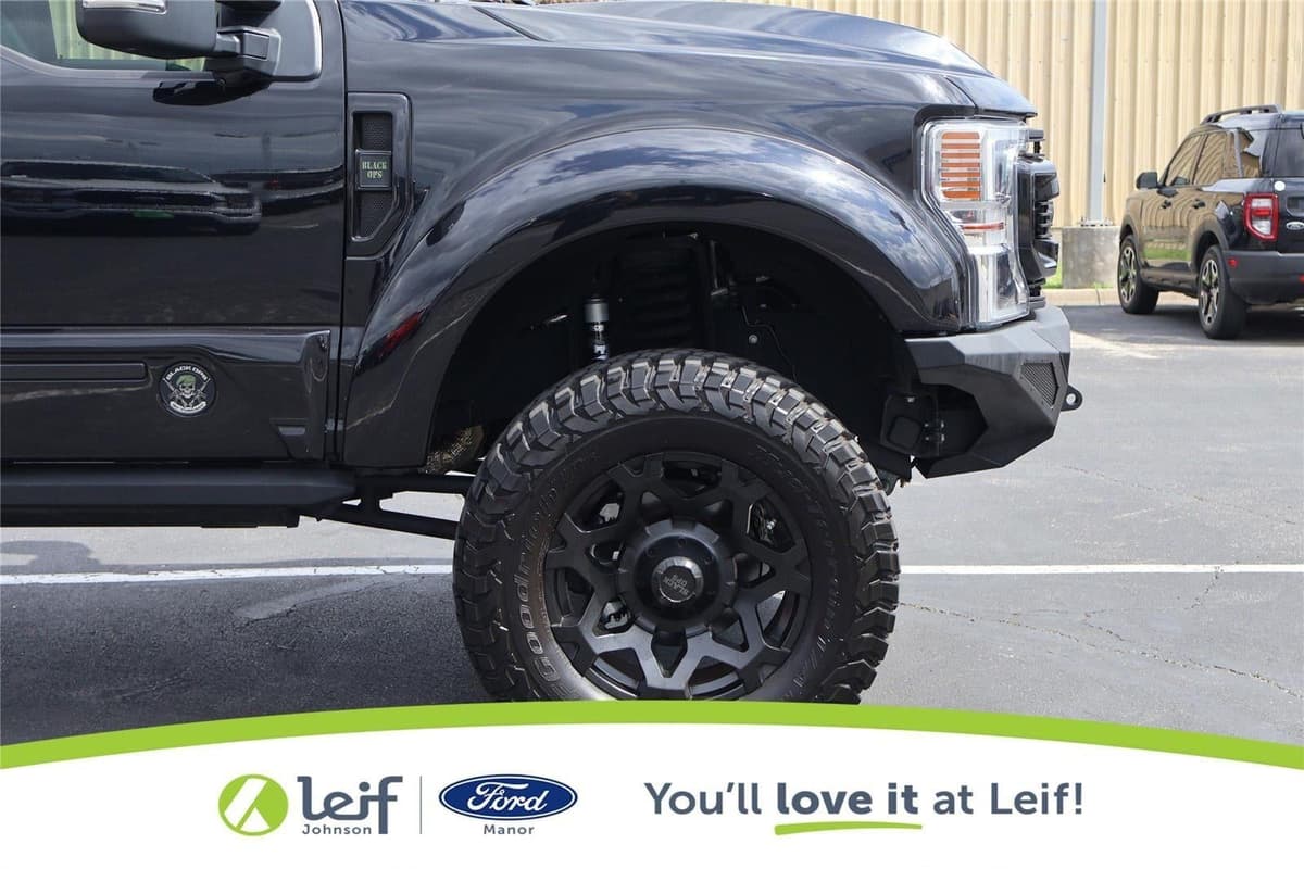 2022 Ford Super Duty F-250 - Image 12