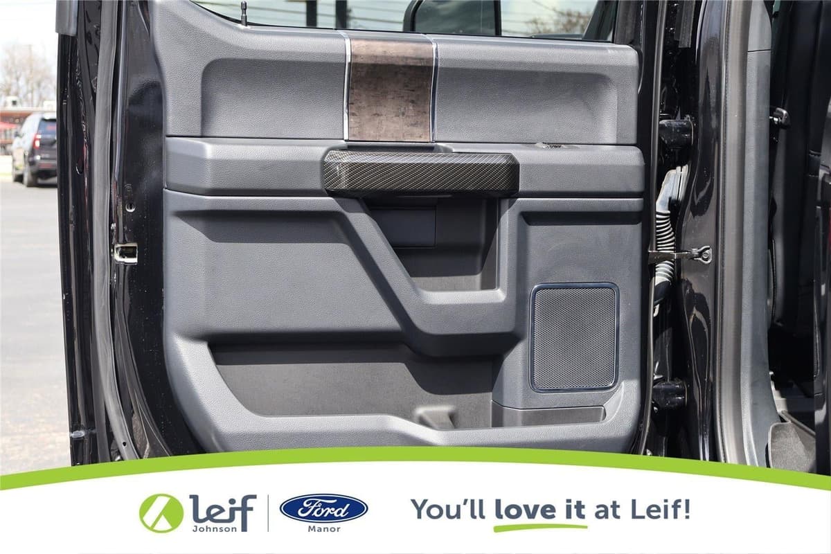 2022 Ford Super Duty F-250 - Image 30